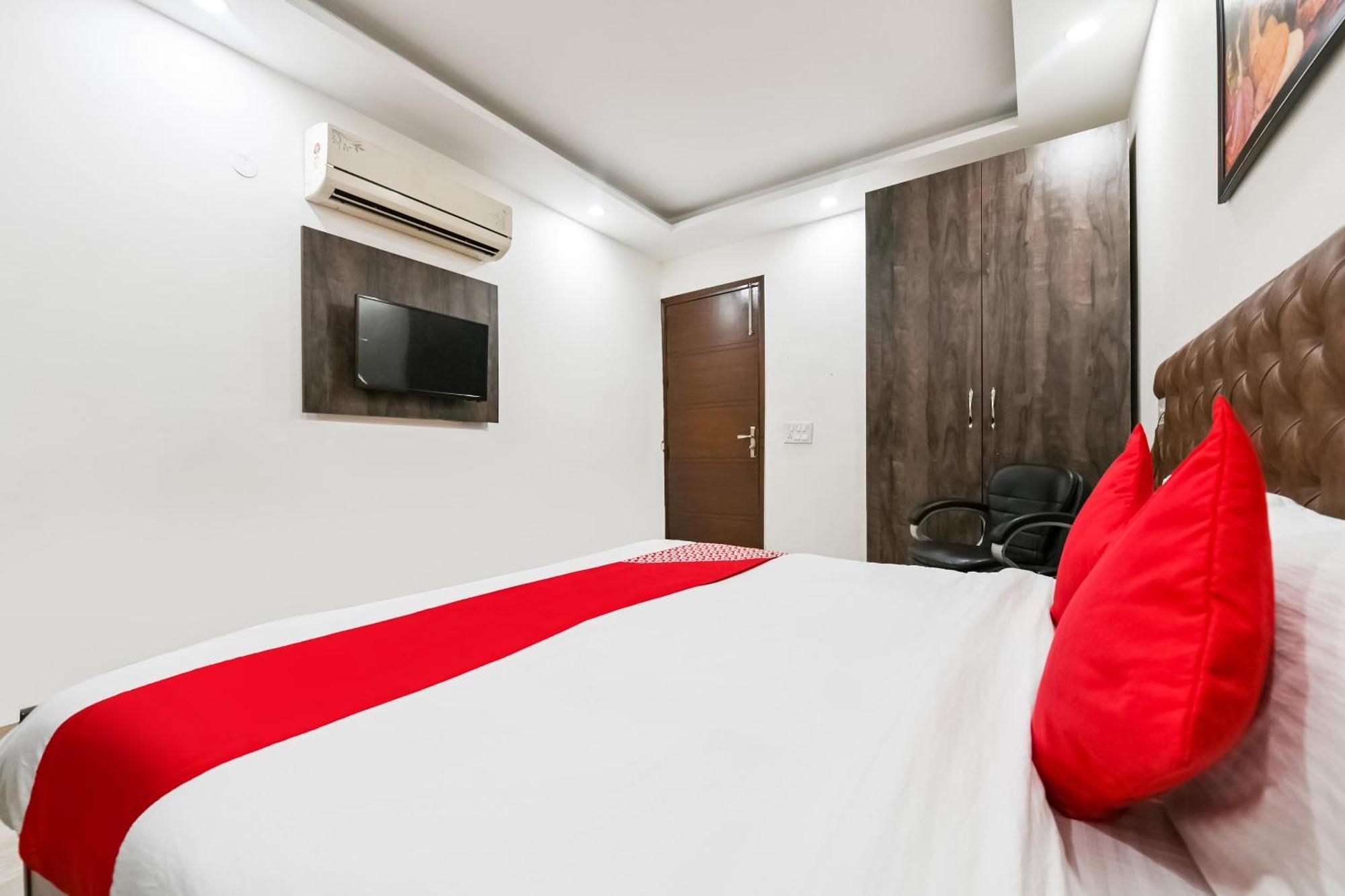 Hotel O Premium Rooms Chhatarpur 뉴델리 외부 사진