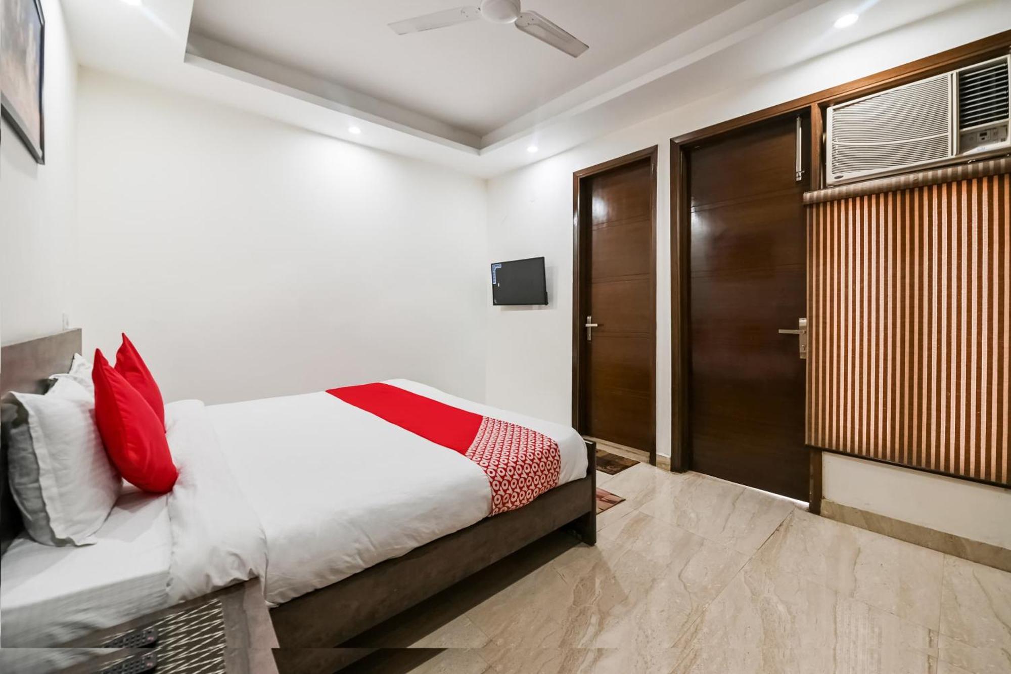 Hotel O Premium Rooms Chhatarpur 뉴델리 외부 사진