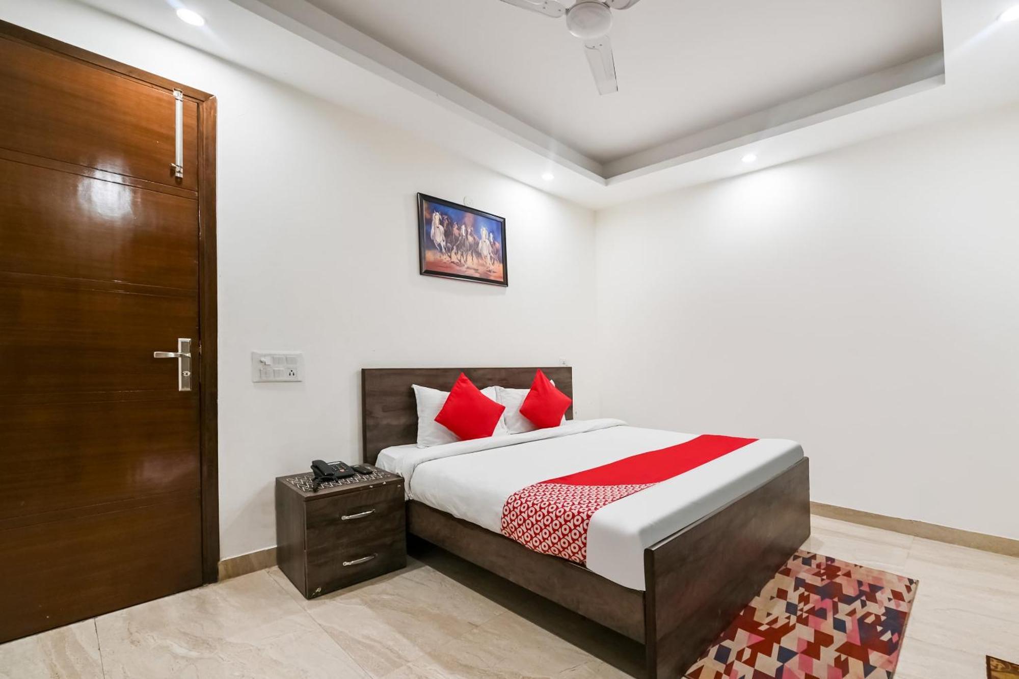 Hotel O Premium Rooms Chhatarpur 뉴델리 외부 사진