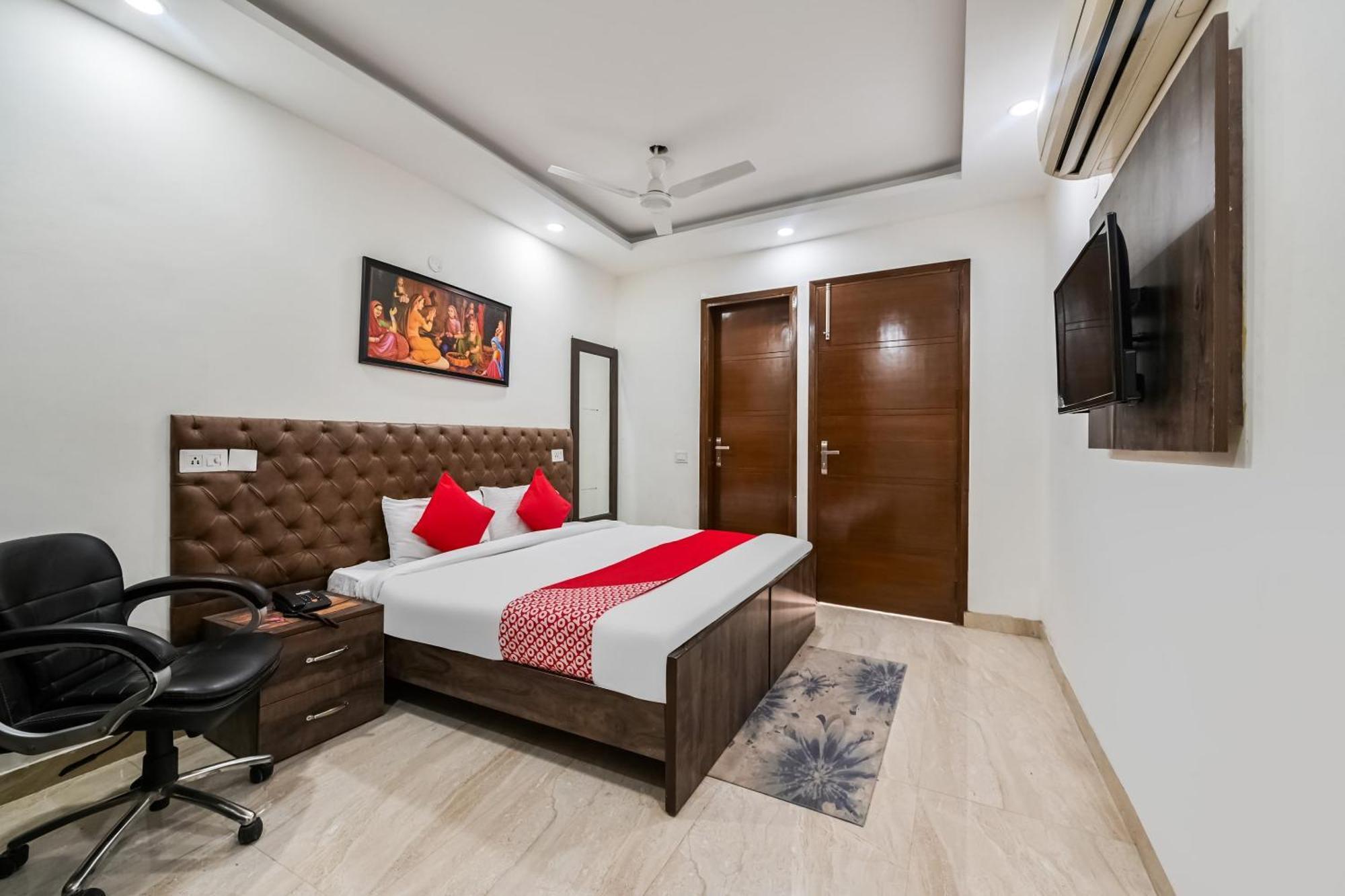 Hotel O Premium Rooms Chhatarpur 뉴델리 외부 사진