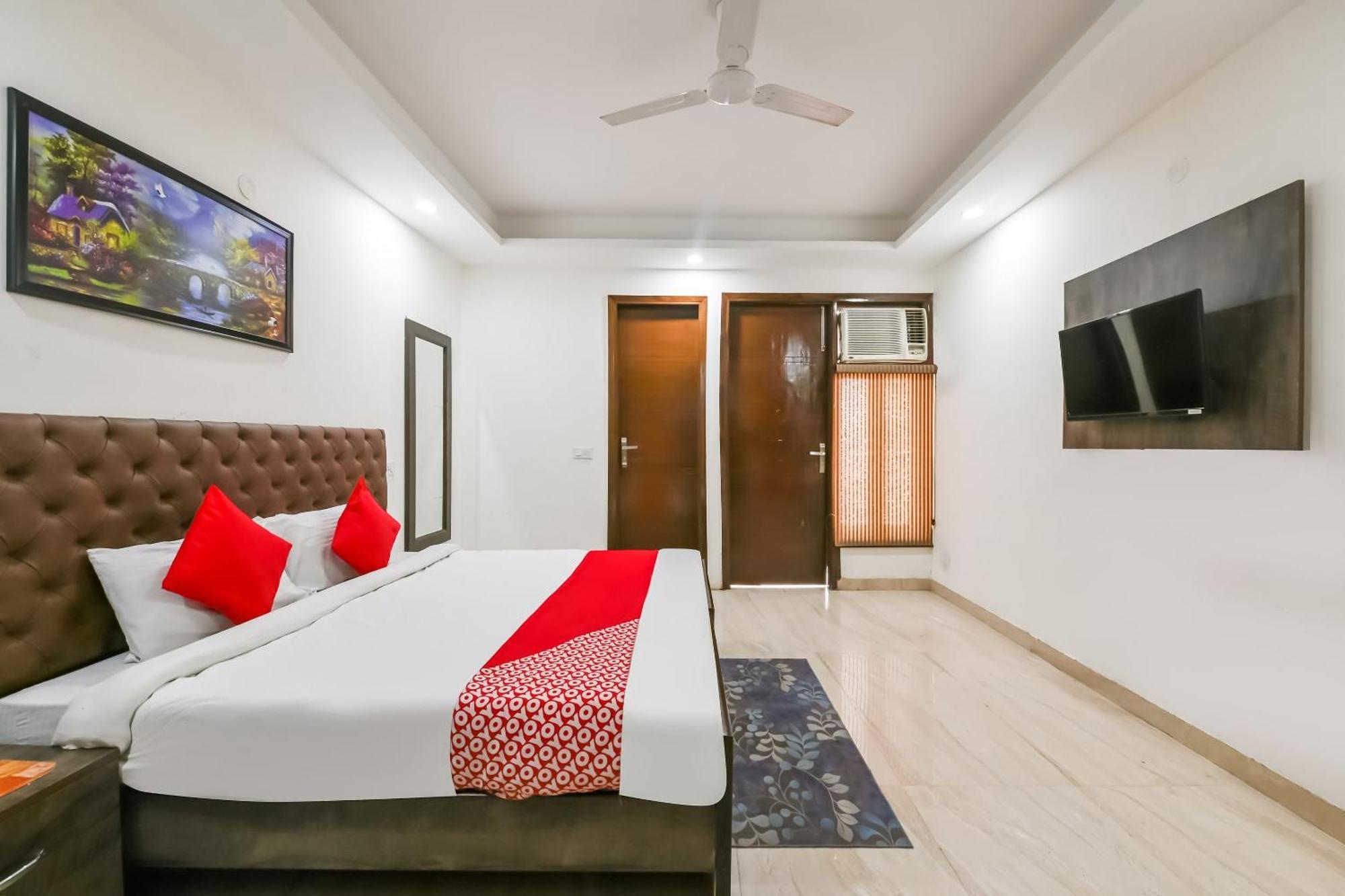 Hotel O Premium Rooms Chhatarpur 뉴델리 외부 사진