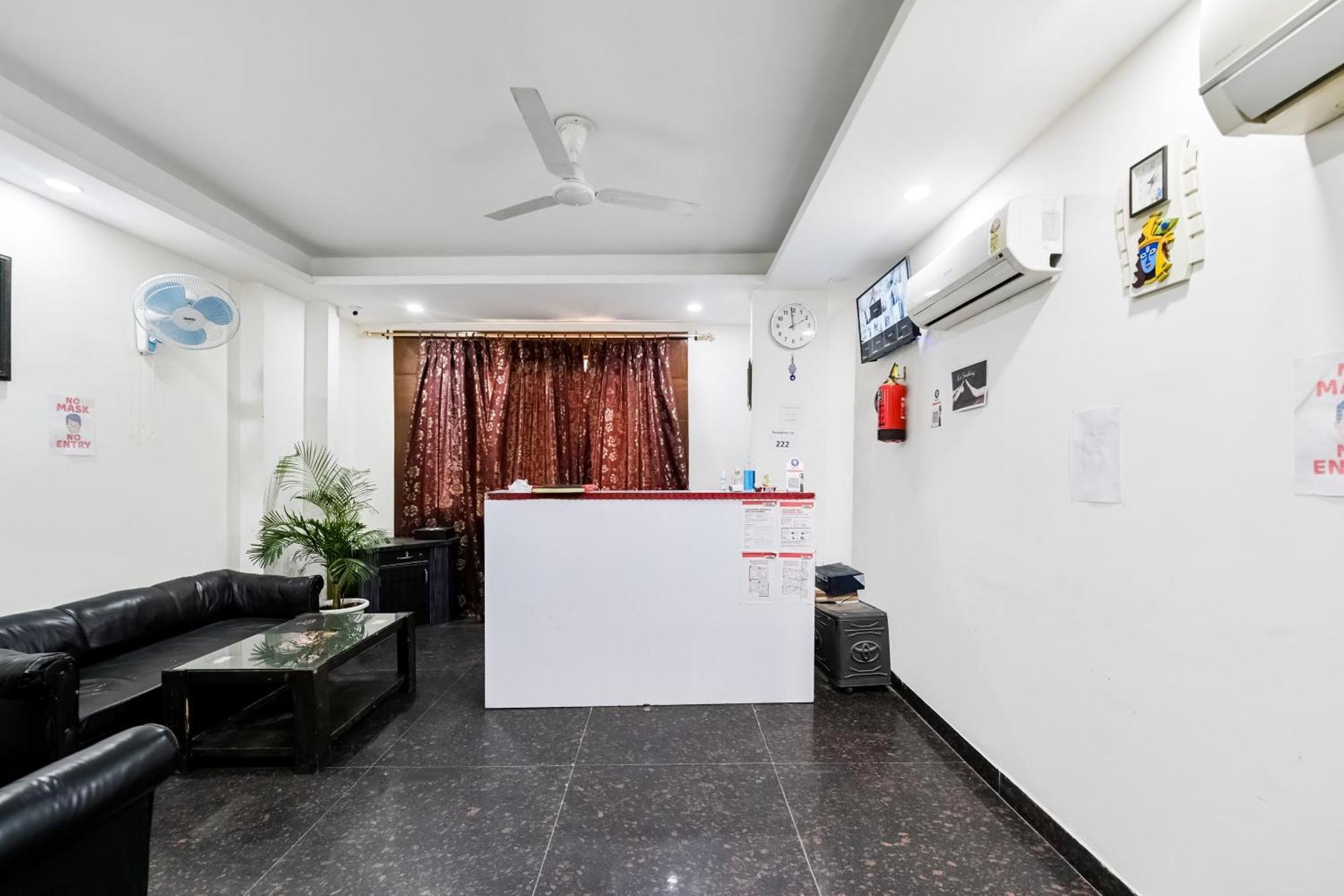 Hotel O Premium Rooms Chhatarpur 뉴델리 외부 사진