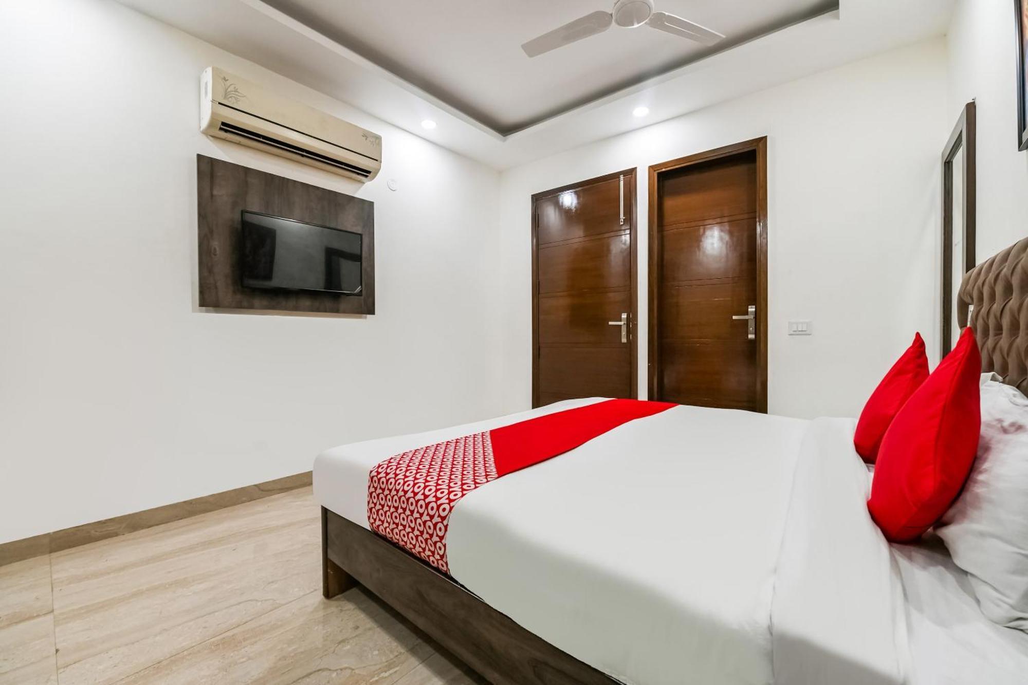 Hotel O Premium Rooms Chhatarpur 뉴델리 외부 사진